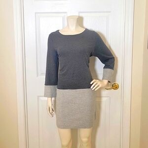 Anthropologie gray and white long-sleeve dress size Medium